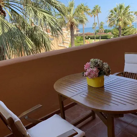 Primera Linea De Playa En Chapas Apartment Marbella