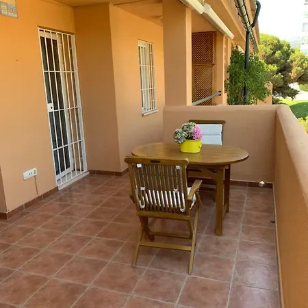 Primera Linea De Playa En Chapas Apartment Marbella